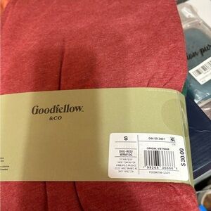 Goodfellow & Co Red and Green Pajama Set